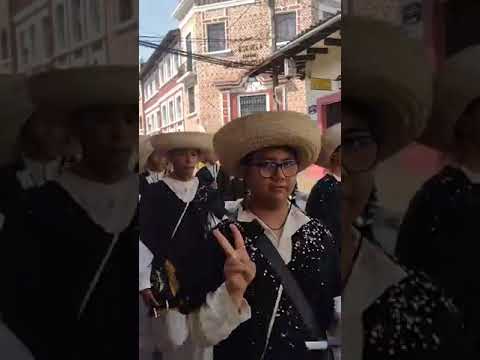 desfile del 5 de mayo en Zacapoaxtla Puebla