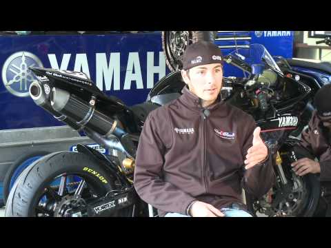 Dunlop Motorcycle: Ben Bostrom Tries Out The Sportmax Q2