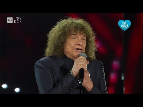 Riccardo cocciante canta "Un nuovo amico" - Noi e... 20/11/2024