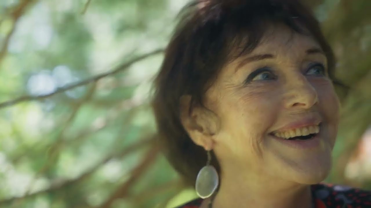 Miniature de la vidéo Anny Duperey, artiste en équilibre – bande-annonce du film Anny Duperey, artiste en équilibre