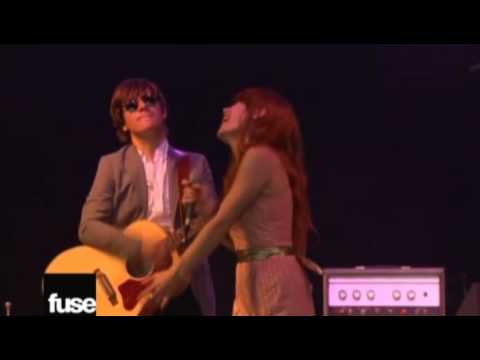 Rilo Kiley - With Arms Outstretched (Live Bonnaroo 2008)