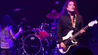 Badlands / Red Dragon Cartel - Jake E. Lee - Rumblin Train (live)