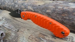 preview picture of video 'Фантастический Оранж для Spyderco Military'