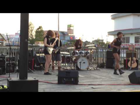 The Change performing Master Blaster (Jacob Brooks sitting in with 2nd guitar)