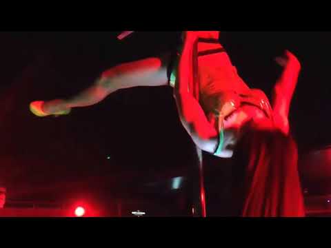 Pole dance