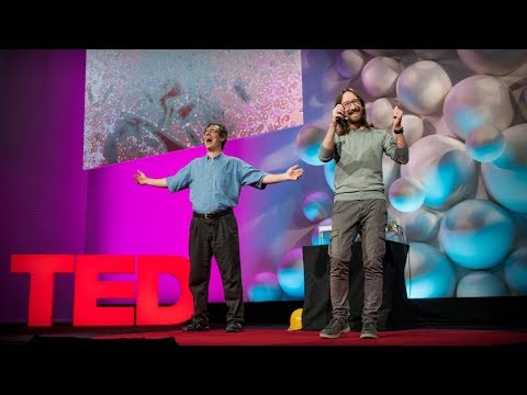Vantaggio e danno di punture di bellezza La persona dopo macinatura laser della persona di una fotografia