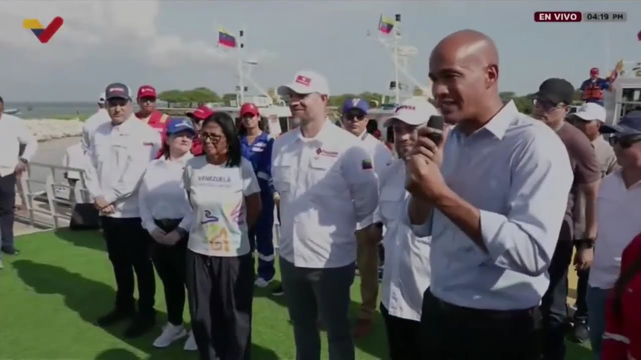 Delcy Rodríguez y Héctor Rodríguez con trabajadores de PEQUIVEN en Zulia, 19 de abril de 2026