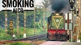 preview picture of video 'Smoking Alco // BWN WDM-3A with Teesta-Torsa Express // INDIAN RAILWAY // EASTERN RAILWAY'