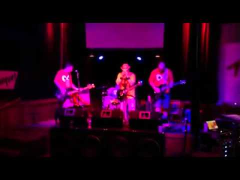 Dinsdale  -  "Run"  live @ Danny's bar and grill   7-21-2012  (noah's army benefit show)