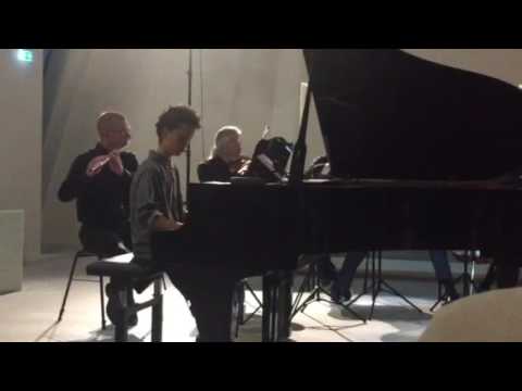 2016 Erik med Ensemble Storstrøm spiller Mozart