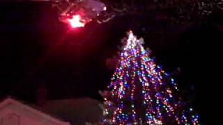 preview picture of video 'Downtown Sun Prairie Fire Truck Parade and Christmas Tree Lighting -- 3 of 5'
