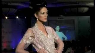 Soha Ali Khan walks ramp for Archana Kocchar in India Princess