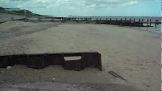 preview picture of video 'The Beach,Hopton on Sea.'