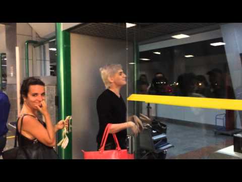 Romagaga sambando na cara da GOL, no aeroporto de Salvador!