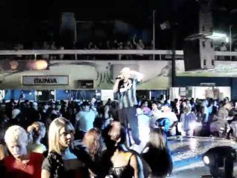 apresentação Mc Godo - Show no Acadêmicos da Rocinha - AO VIVO.avi