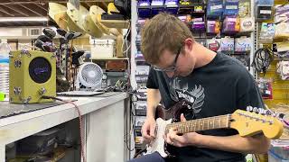 Video thumbnail for Pignose Tweed Legendary 7100 by East Coast Music Exchange