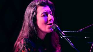 Julia Holter - Betsy On The Roof (Live on KEXP)