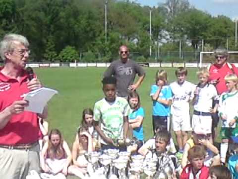 TSV GUDOK E5 toernooi BIJ ASV 33 kampioens bekers-23-5-2010(filmpje)3.MP4