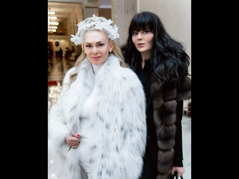 FUR SHOPPING AT JULIA DILUA