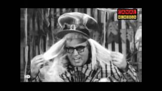Chacrinha canta "Dança da Boneca" (1967)