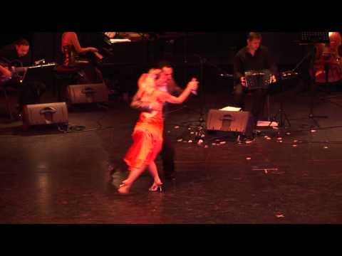  Celine Ruiz  and  Damian Rosenthal  are  dancing  to  a  milonga  at  Aix Tango Festival  in  2012