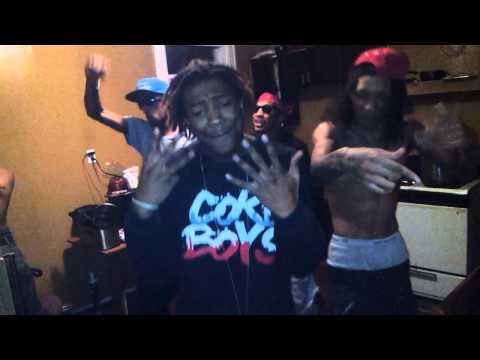 Team Cheesy Bread Us Remix !