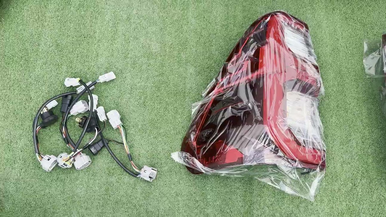 Toyota Hilux 2015- Full Facelift Kit to 2022 Look (for 2015-2020) Video 3