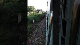 preview picture of video '19609/Udaipur City - Haridwar Express Arriving Rampur Maniharan PF# 1 (Uttar Predesh)'