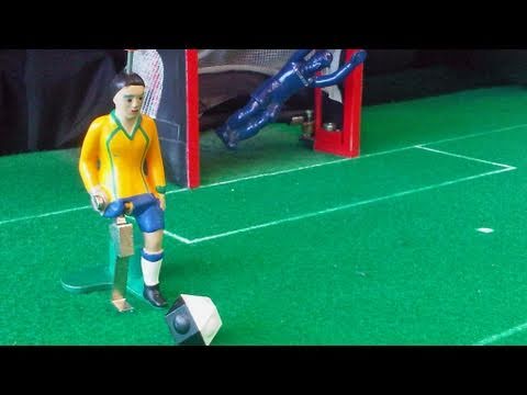 Tipp-Kick-Meisterschaft: Tore, Tricks und große Emotionen | DER SPIEGEL