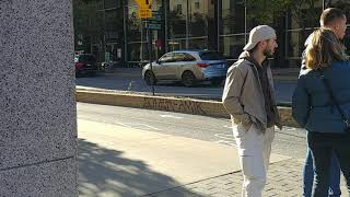 Download Lagu Sunday walk Downtown Montreal, October 24,2021, Quebec Canada Thumbnail