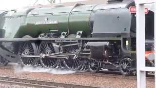 preview picture of video '46233 Duchess of Sutherland draws slowly through Carstairs station'
