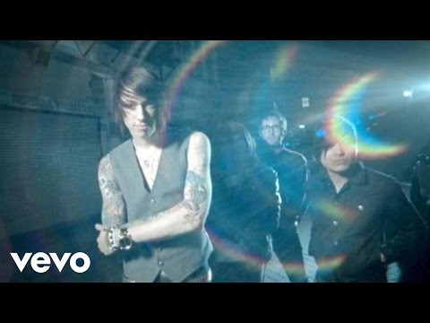 Metro Station - Shake It (MTV Video)