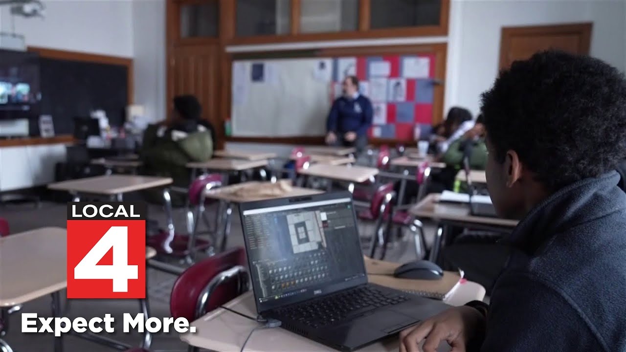 Detroit’s Loyola High School celebrates 14 years of 100% college acceptance