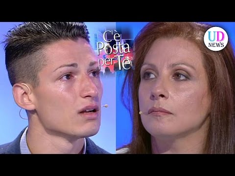 Ragazze rosse di una lentiggine Come raccogliere una base di frequenza della voce per la persona con lentiggini