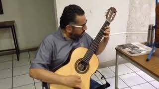 Video thumbnail for Guitarra clásica de concierto, en manos del Mtro. Ernesto Hernández Lunagómez by Laudero Daniel López