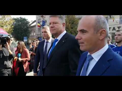 Mediafax 30 Septembrie - Iohannis către studeți: Aștept de la voi să faceți societatea mai bună