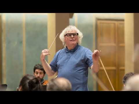 Conducting unveiled: Sharing Simon Rattle's Vision through Revolutionary EyeTracking Glasses