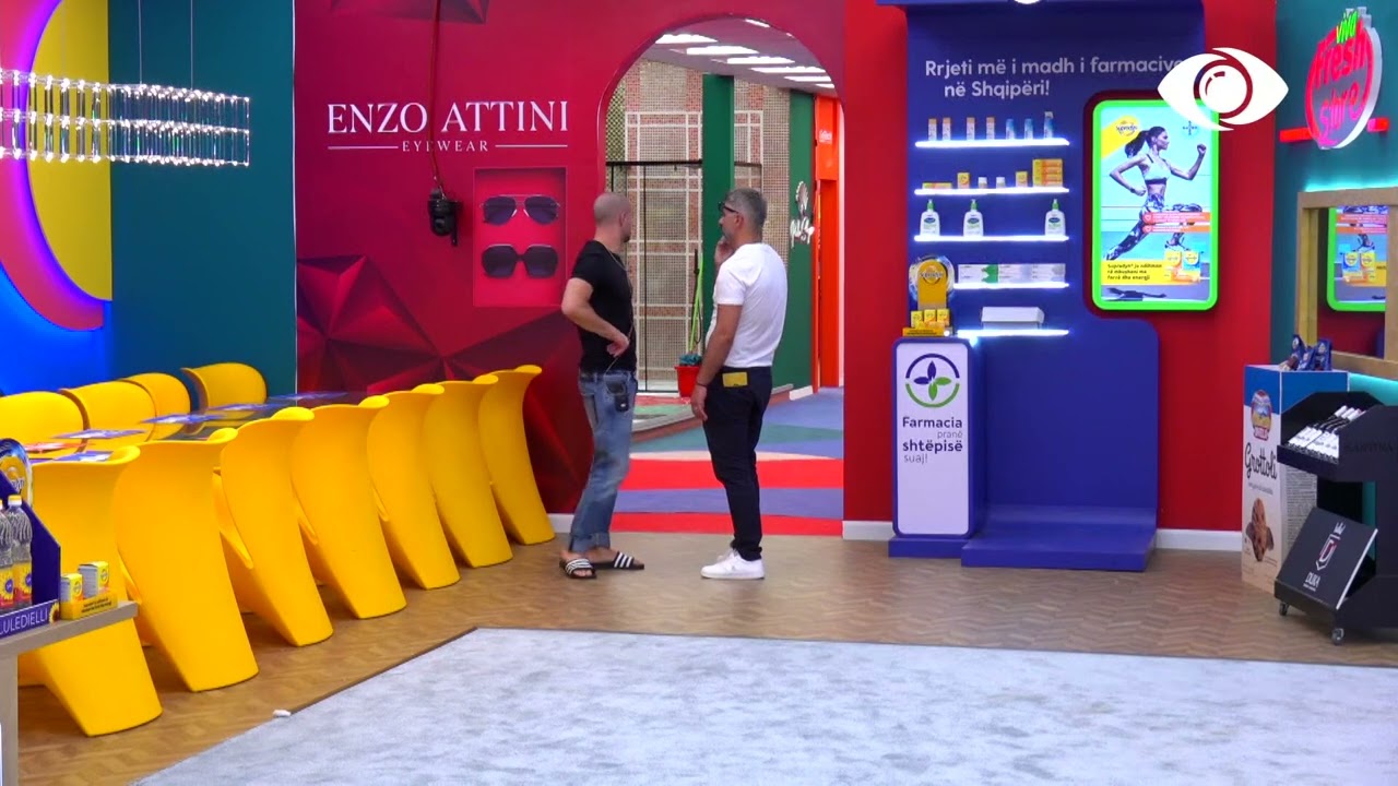 Nuk i gjete dot/ Qetsori bisedon me Kristin për parfumet