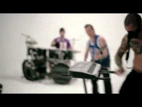 Stamatis Gonidis feat. Knock Out - Exeis Themata video clip