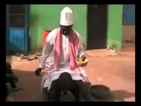 Metodat e shërimit të doktorit Afrikan !