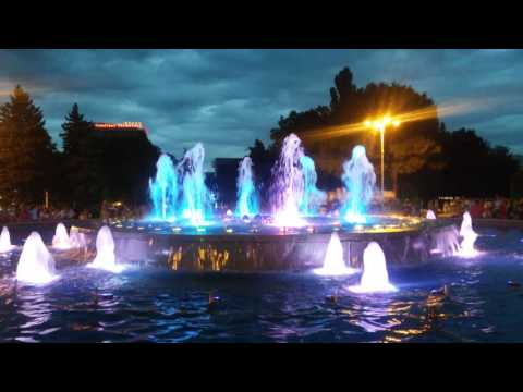 220717 Фонтаны в центре Анапы