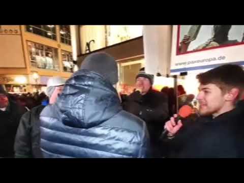 POLIZEI NIMMT ANGREIFER DER DEMO BONN FEST ! RESPEKT !