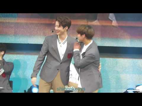 170922 Wanna One SG Fanmeeting - Jihoon and Guanlin Drama Parody of Fight My Way (Cute Version)
