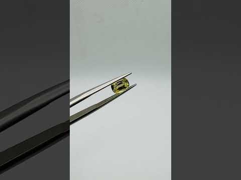 Natural Yellow Sapphire - Heated — media 1