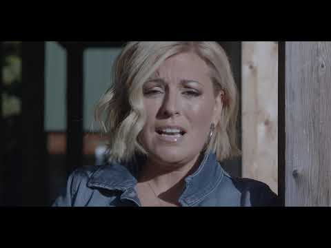 Guylaine Tanguay - L'incontournable (Vidéoclip officiel)