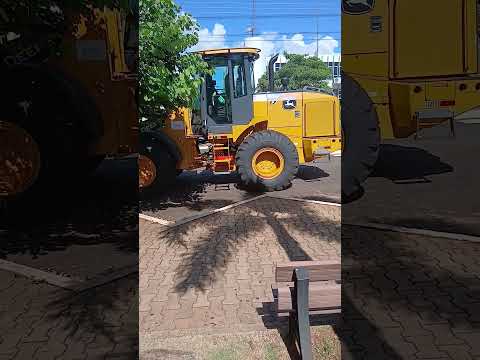 mostrando um pouco das máquinas que xogaro aqui em São Jorge do patrocínio Paraná para vocês