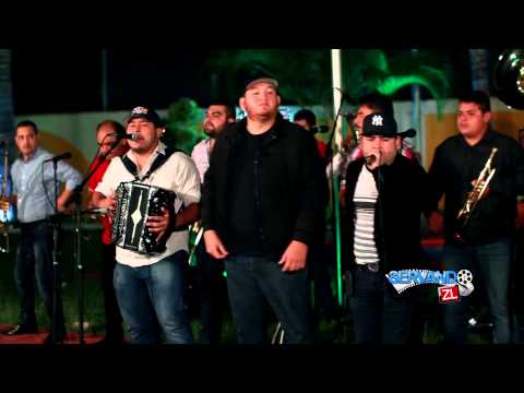 Sexto Sentido Ft. La Decima Banda - Asi Es Mi Vida (En Vivo 2015)