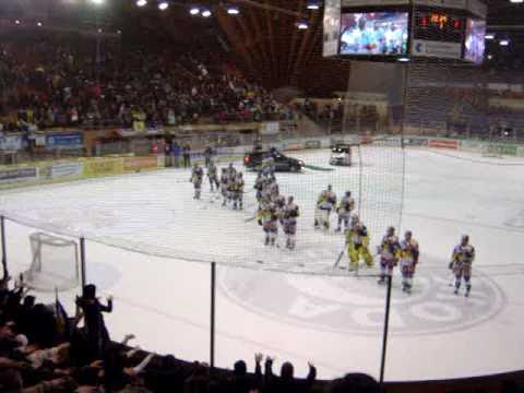 DAVOS - FRIBURG Hockey on ice