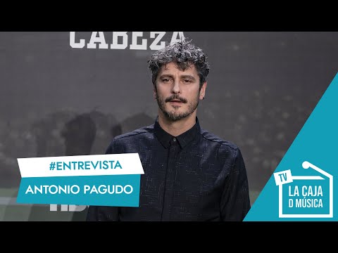 ANTONIO PAGUDO nos revela SU LADO MÁS FUTBOLERO en la premiere de "POLLOS SIN CABEZA"