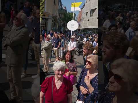 Hrvatska Tijelovska procesija u Münchenu!Na veliki blagdan Tijelova iseljeni Hrvati pljene pozornost